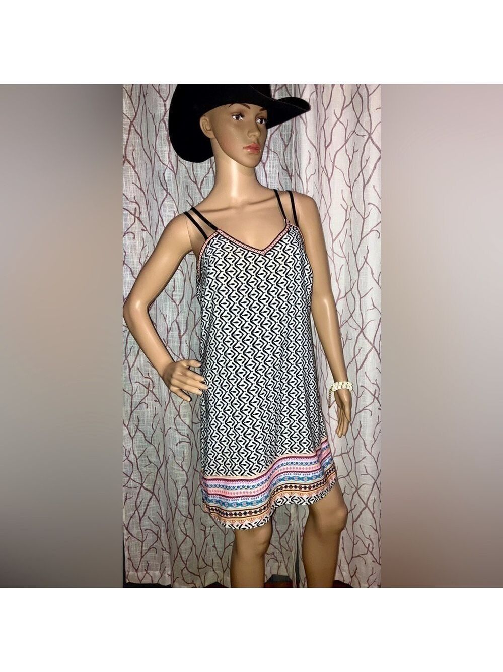 Boutique Brand- Boho Beautiful Adjustable Spaghetti Strap Dress size SM